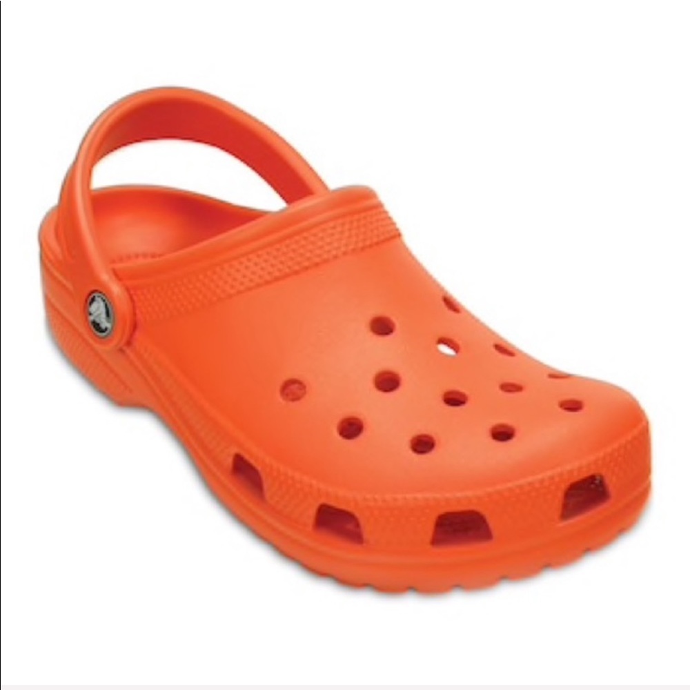 3 crocs